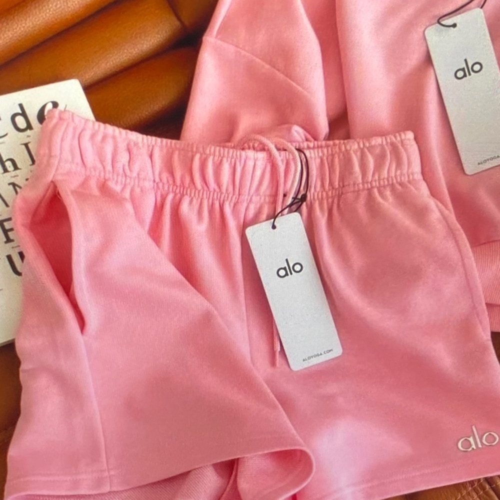 ALO Yoga Pink Cropped Sweatshirt and Drawstring Shorts Set - Picture 3 of 4